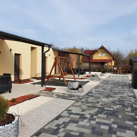 H&H Apartments Poroszló Exterior foto