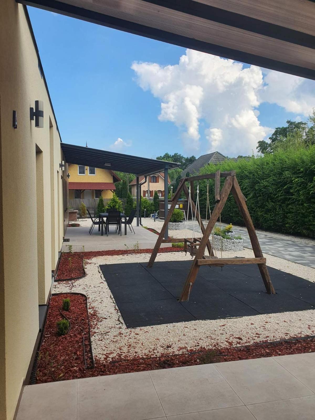 H&h Apartment