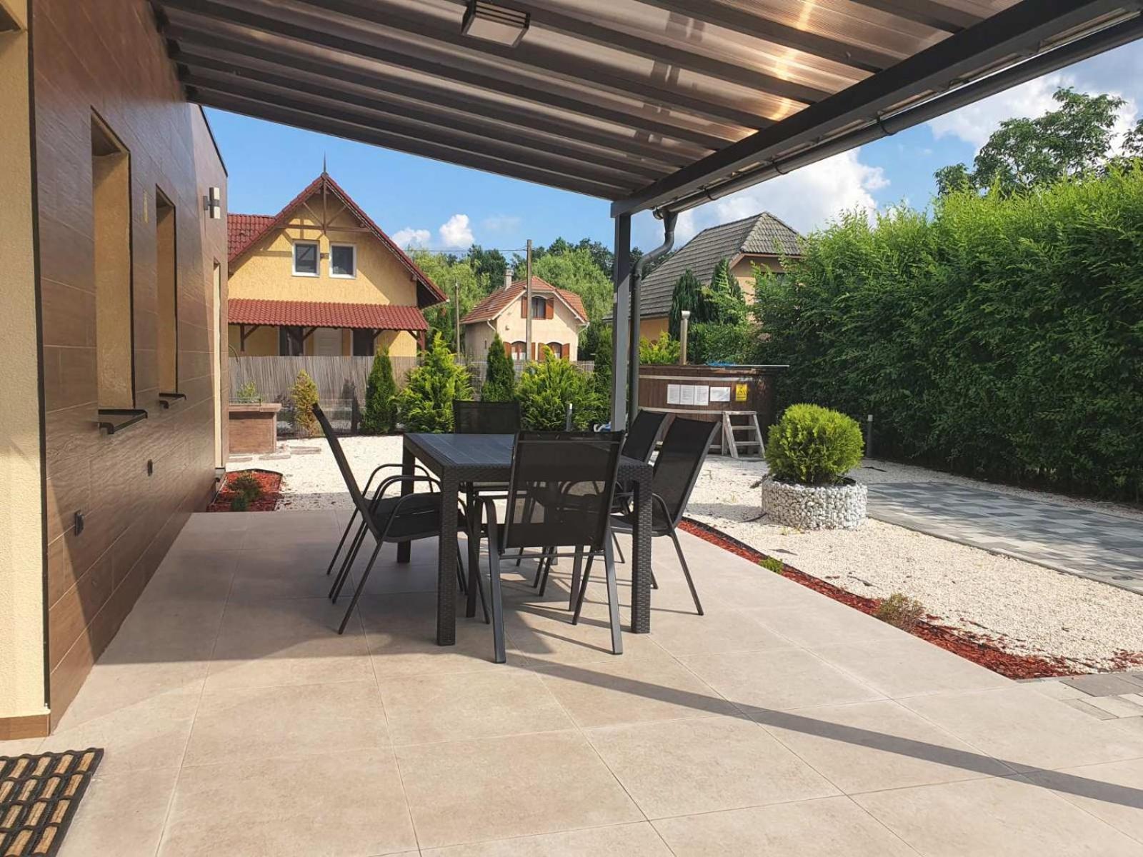 H&h Poroszló